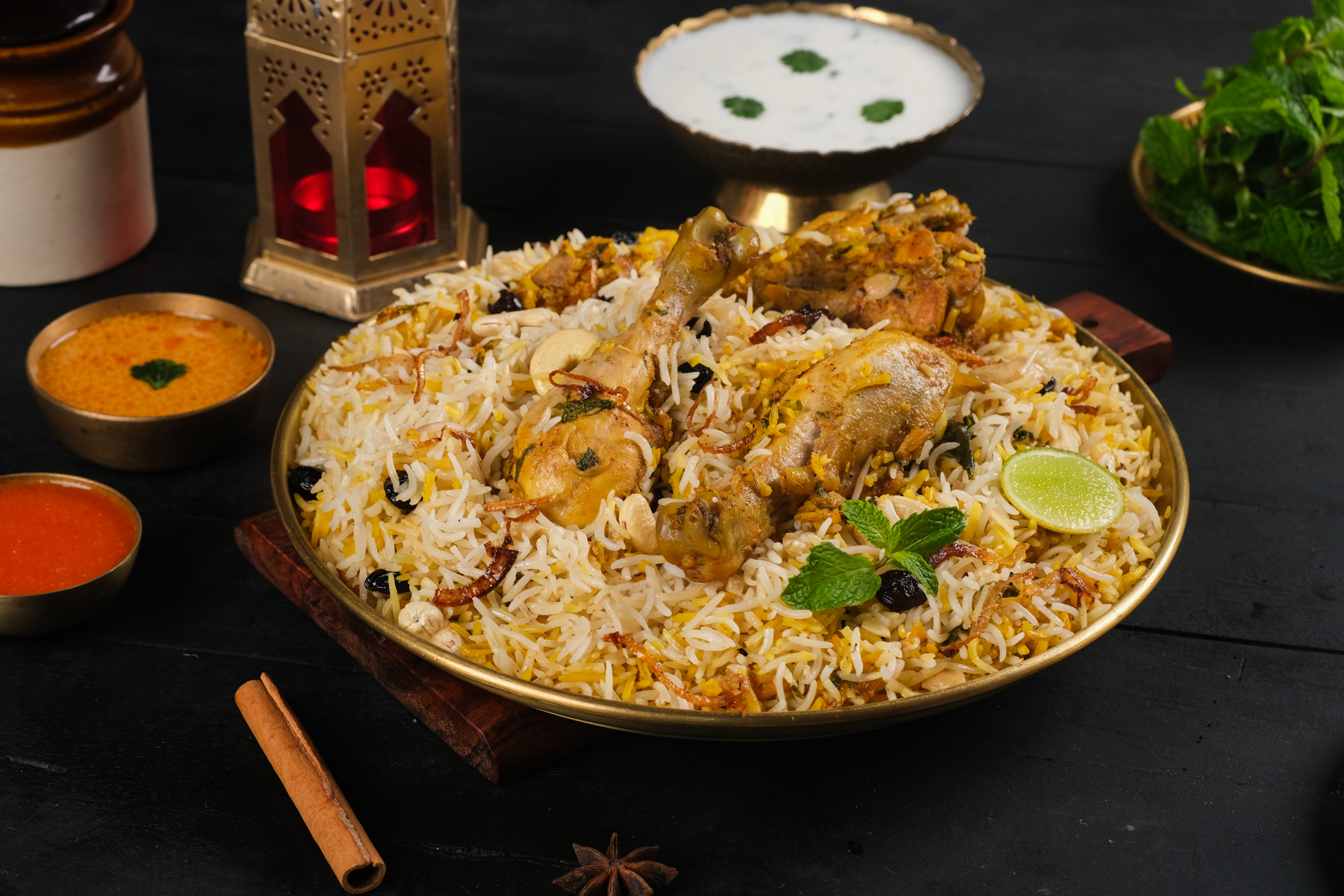 Chicken Hyderabadi Biryani (1kg)